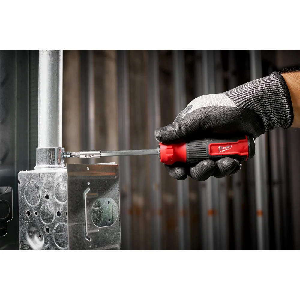 Milwaukee 14-in-1 TORX Multi-Bit Screwdriver - Image 5