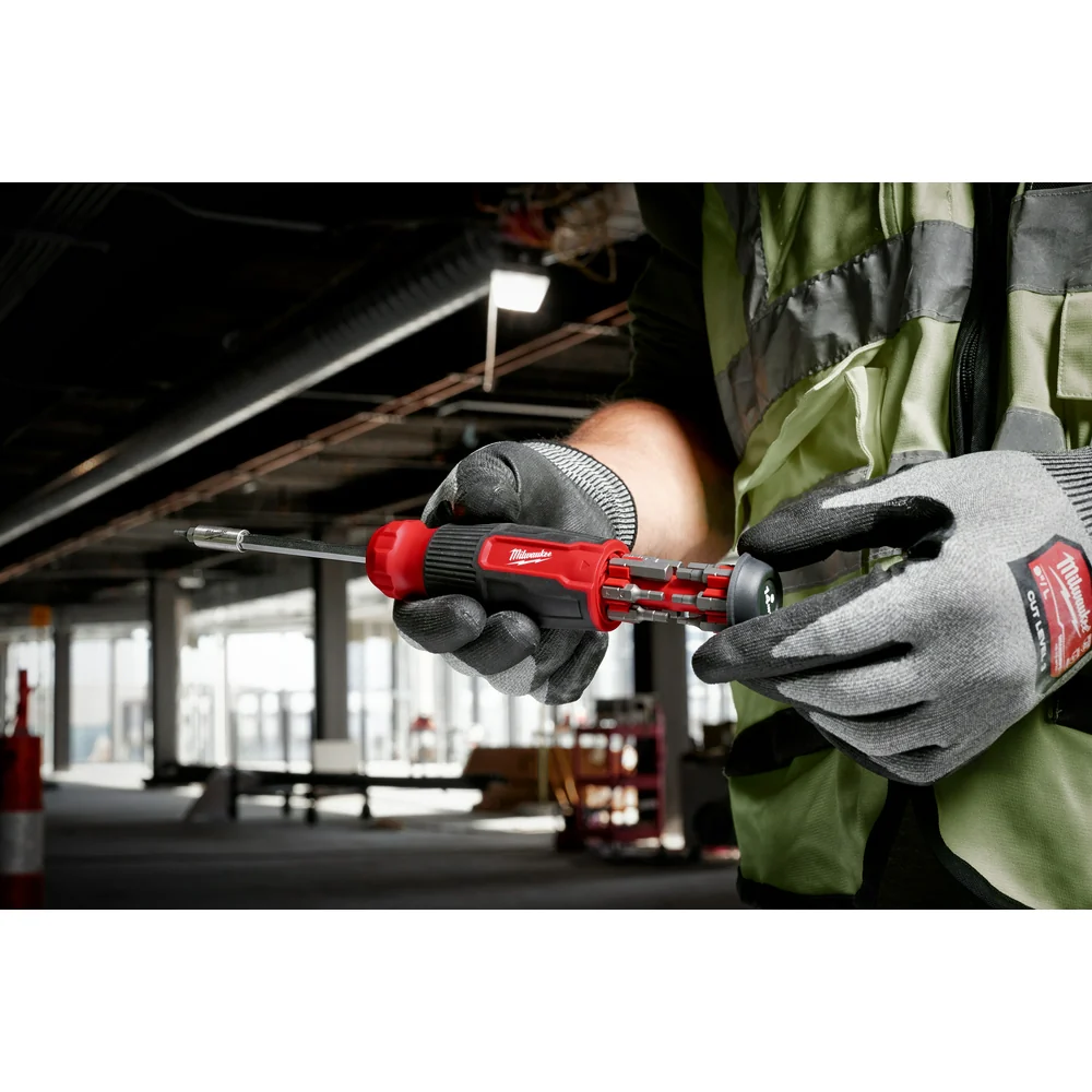 Milwaukee 14-in-1 Hex Multi-Bit Screwdriver - Image 6