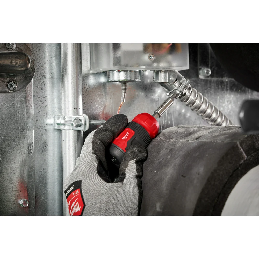 Milwaukee 8-in-1 Compact Multi-Bit Screwdriver - Image 6