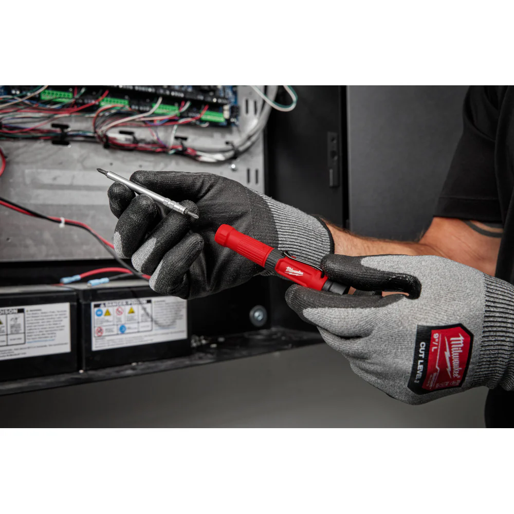 Milwaukee 4-in-1 Pocket Precision Multi-Bit Screwdriver - Image 6