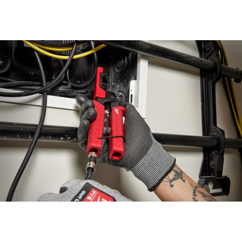 Milwaukee Extended Reach Compression Coax Crimper - Image 4
