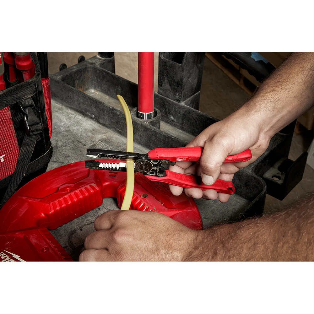 Milwaukee 7IN1 High-Leverage Combination Pliers - Image 12