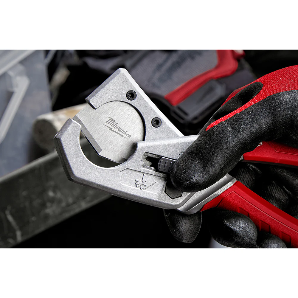 Milwaukee PEX & Tubing Cutter - Image 10