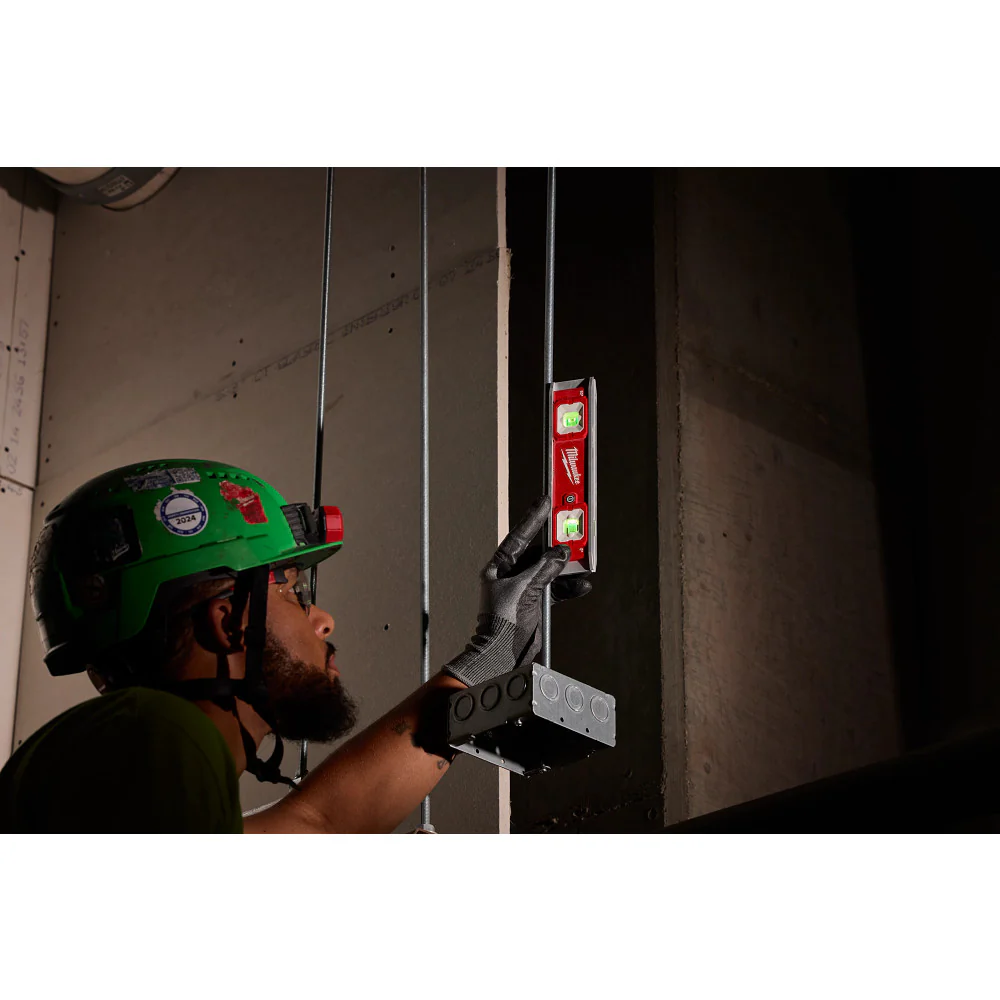 Milwaukee 9" Torpedo Level w/ Lighted Vials - Image 6