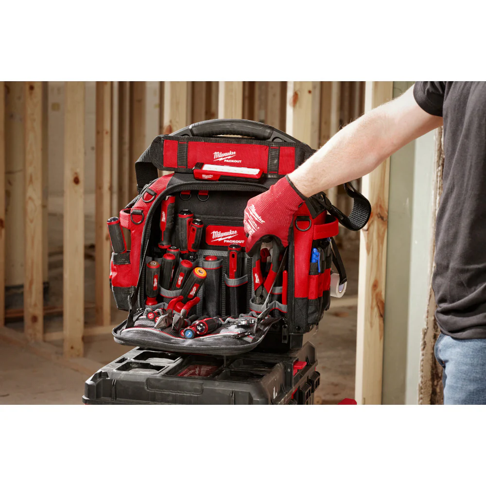 Milwaukee PACKOUT 15" Structured Tool Bag - Image 6
