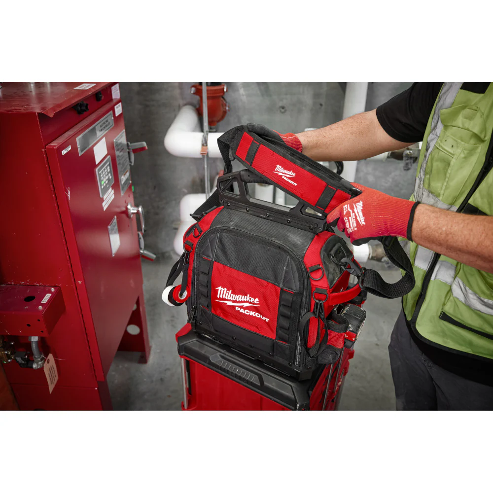 Milwaukee PACKOUT 15" Structured Tool Bag - Image 8