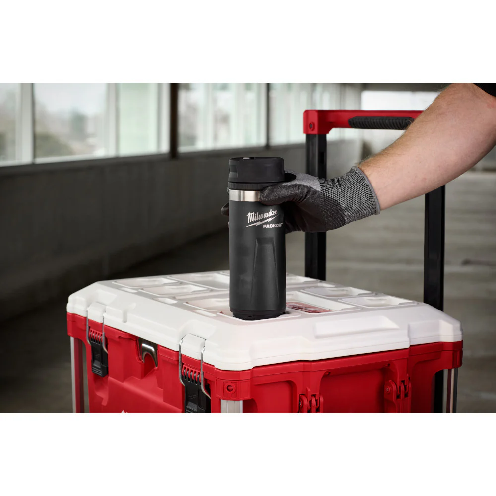 Milwaukee PACKOUT 18 oz. Insulated Bottle w/ Sip Lid - Image 4