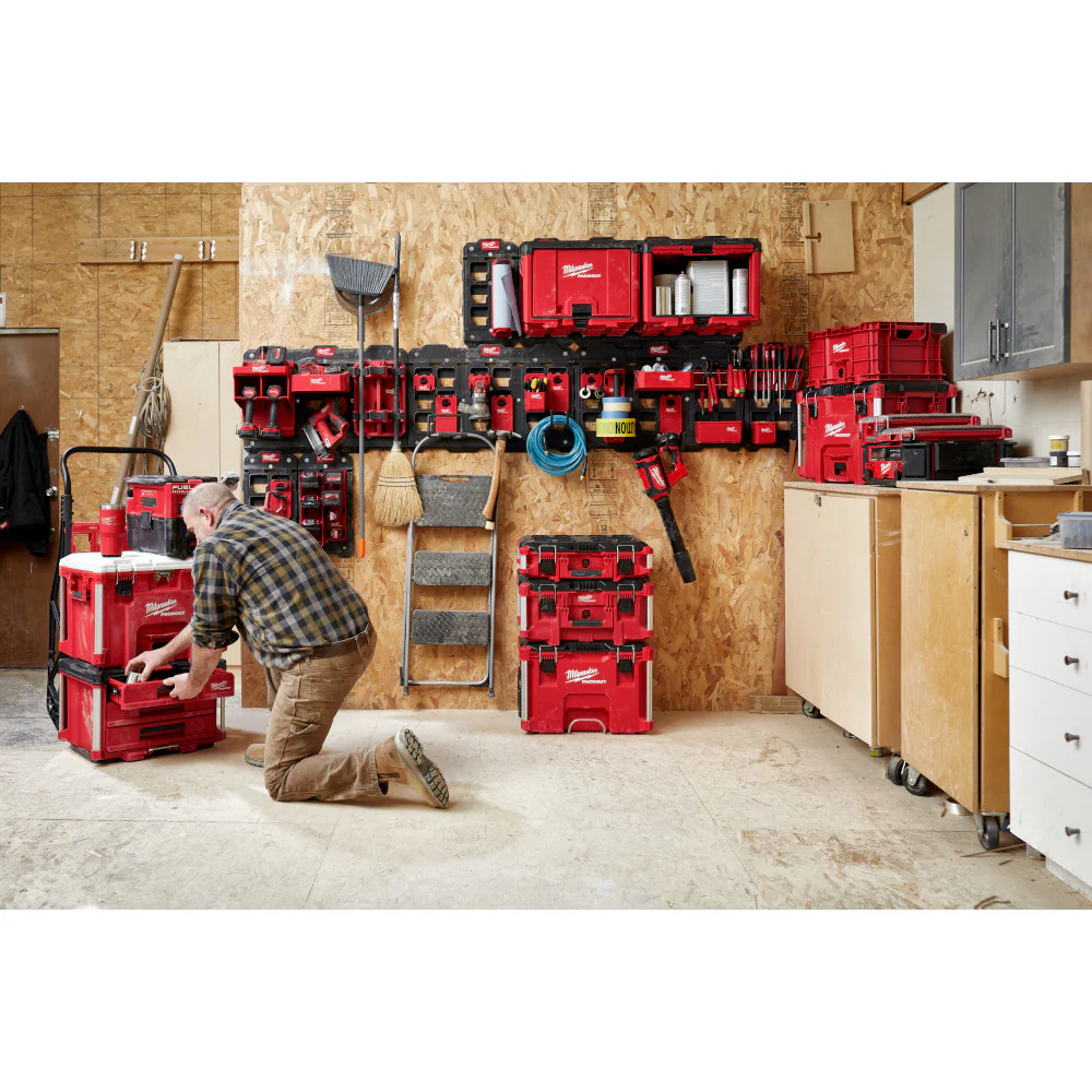 Milwaukee PACKOUT 40QT XL Cooler - Image 9