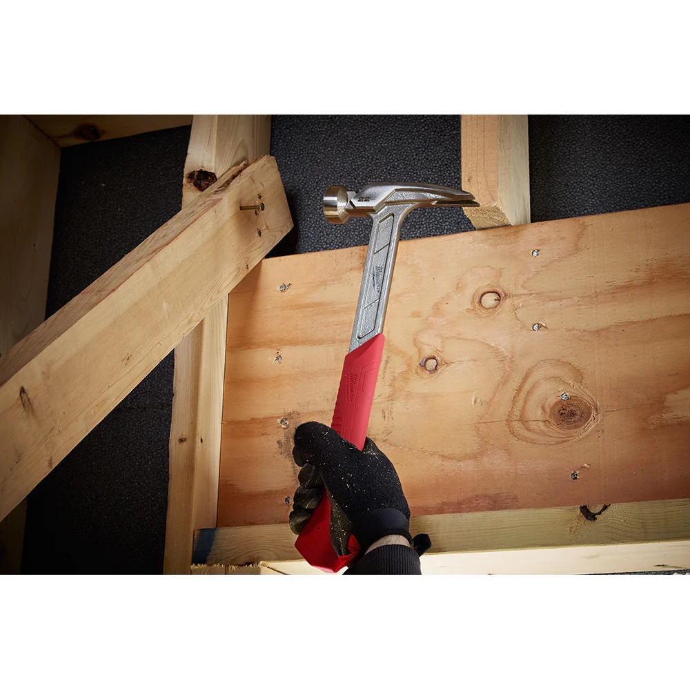Milwaukee 22 oz Milled Face Framing Hammer - Image 6