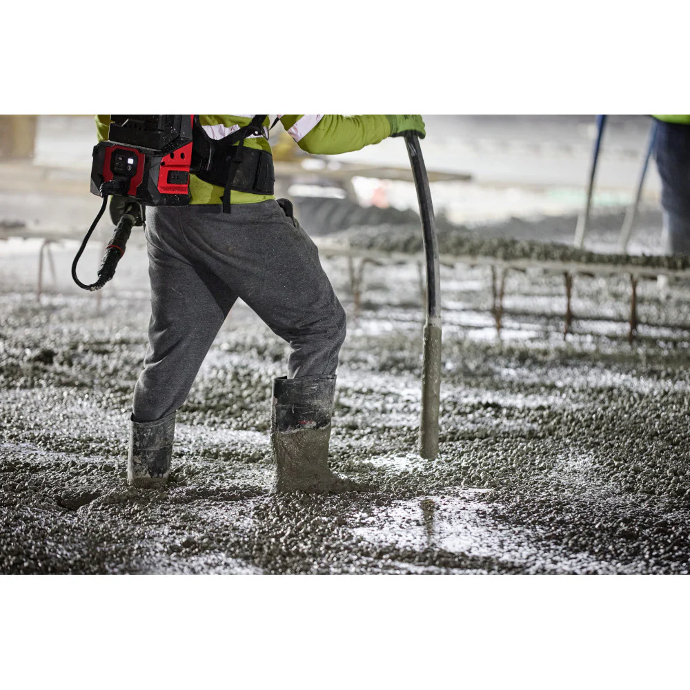 Milwaukee MX FUEL™ High Cycle Concrete Vibrator 7' Whip w/ 2.25" Head - Image 3