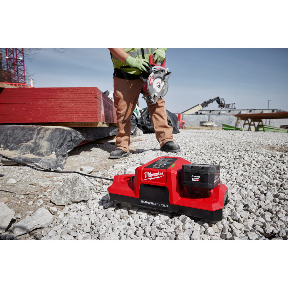 Milwaukee M18 Dual Bay Simultaneous Super Charger - Image 8