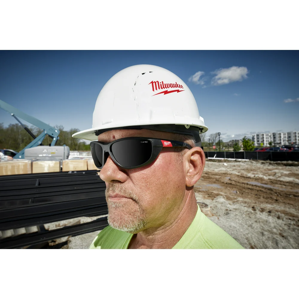 Milwaukee Polarized High Performance Safety Glasses w/ Gasket Fog-Free Lenses - Image 6