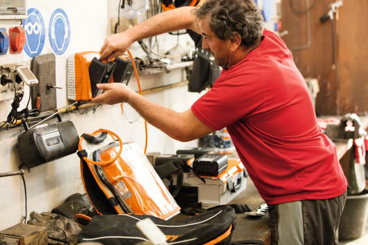 STIHL AP/AR Battery Socket Adapter - Image 3