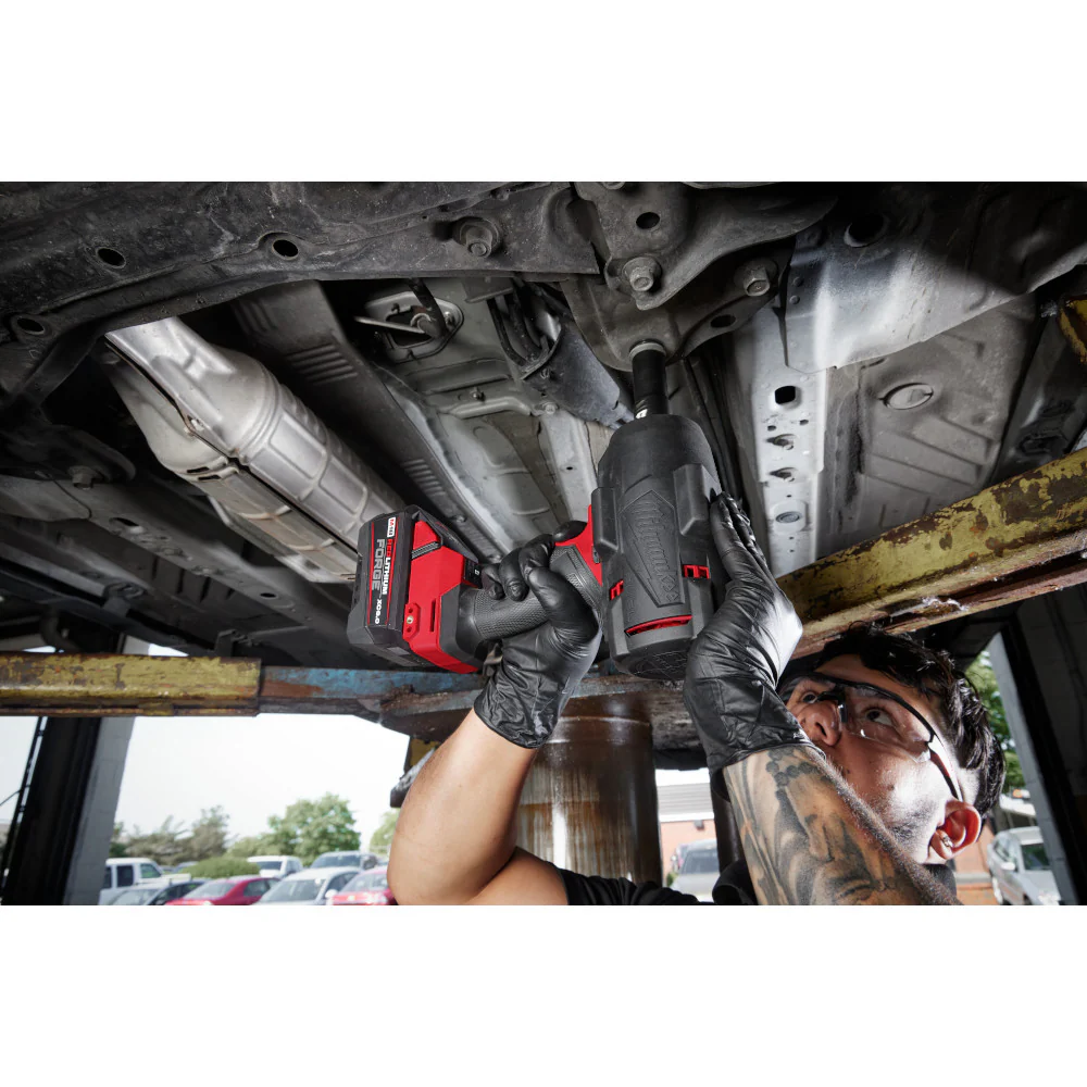 Milwaukee M18 1/2" High Torque Impact Wrench Protective Boot - Image 5