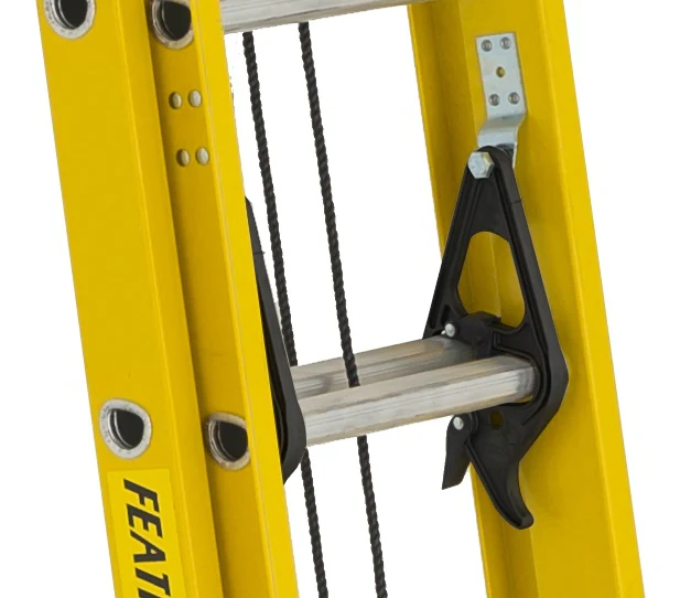Featherlite Extra Heavy Duty Fiberglass Extension Ladder (Type 1A) - 20ft - Image 4