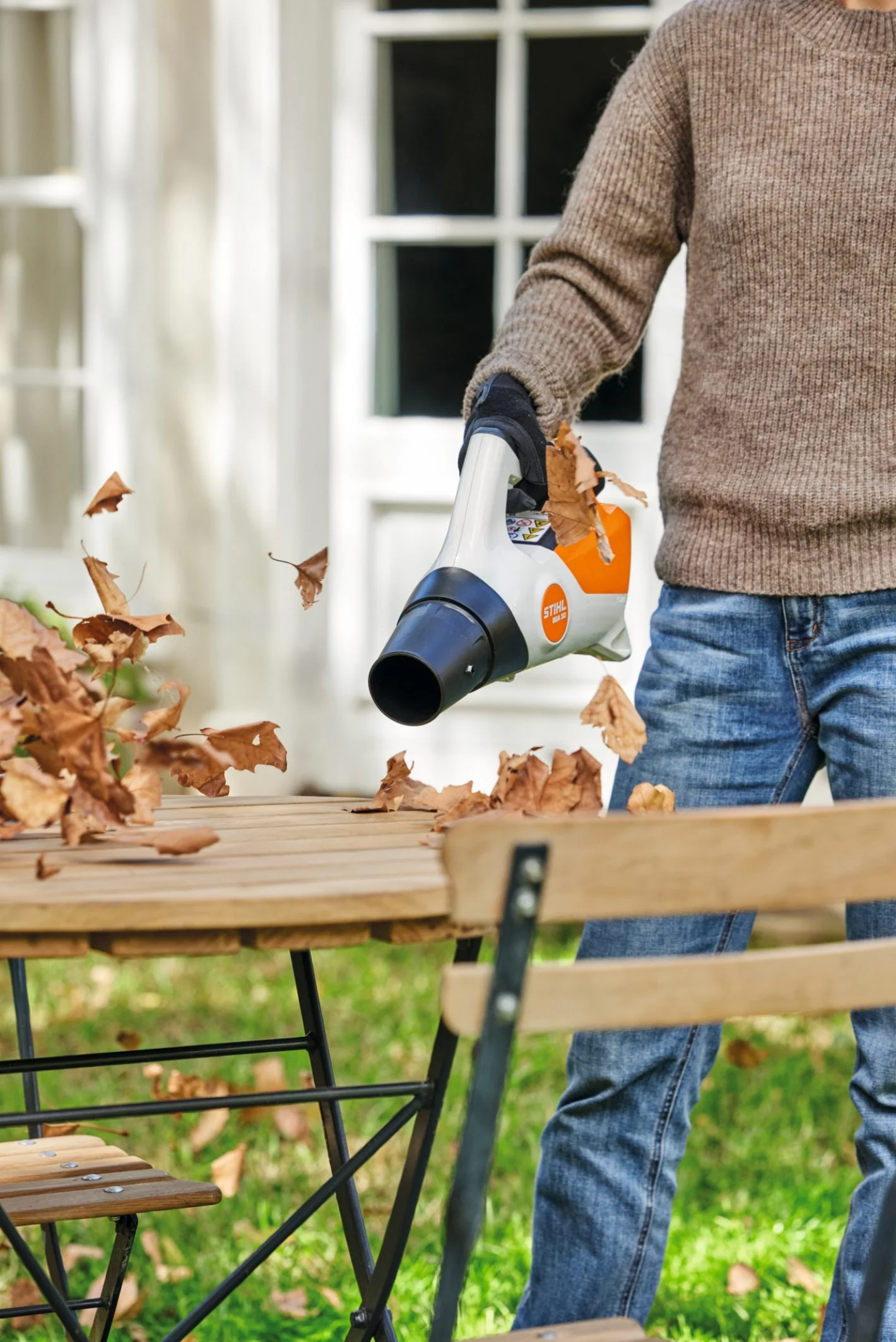 STIHL BGA 30 10.8V Cordless Leaf Blower Kit - Image 8
