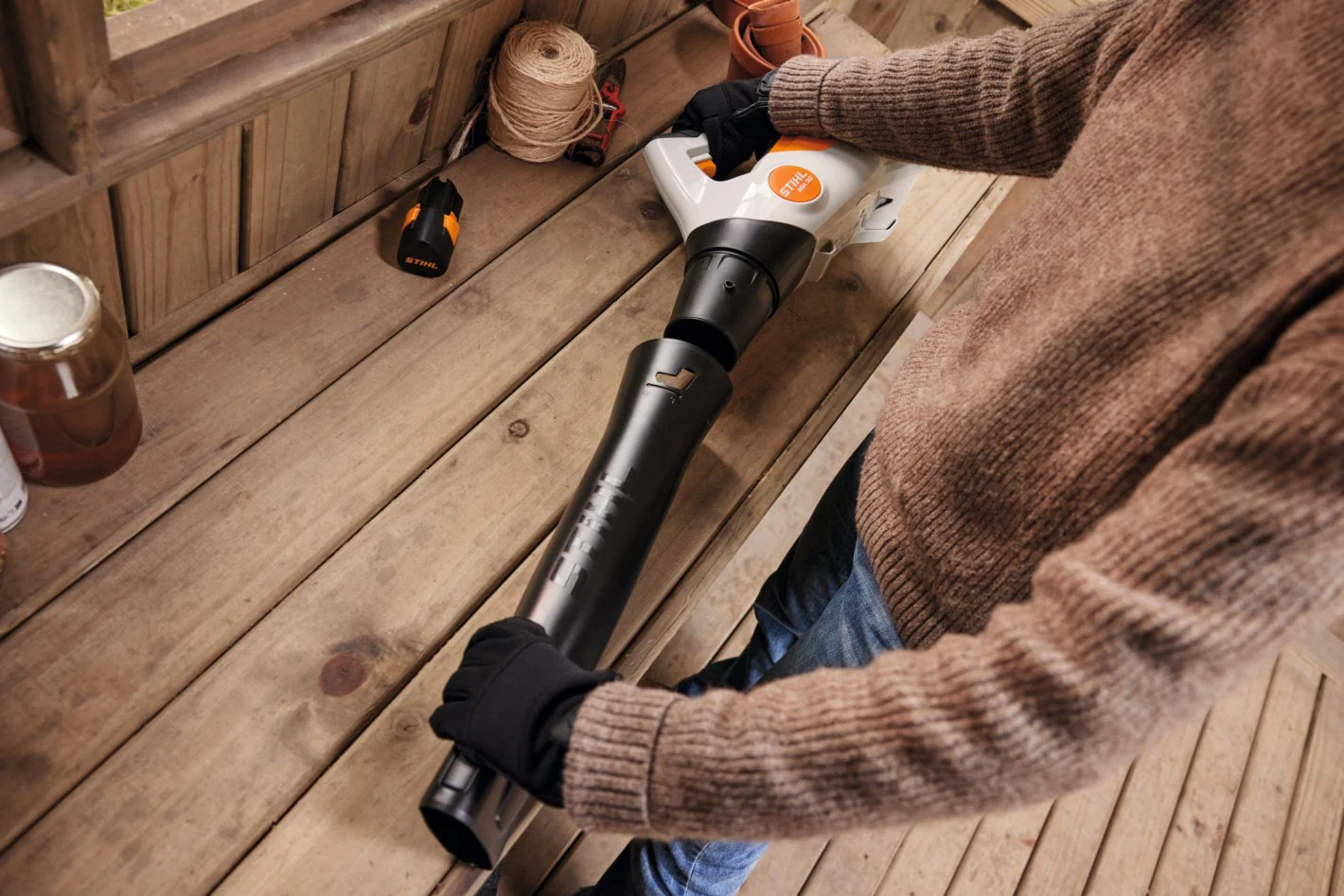 STIHL BGA 30 10.8V Cordless Leaf Blower Kit - Image 9