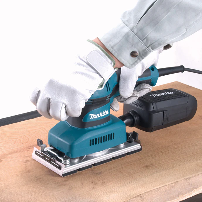 Makita 1/3 Sheet Finishing Sander - Image 3