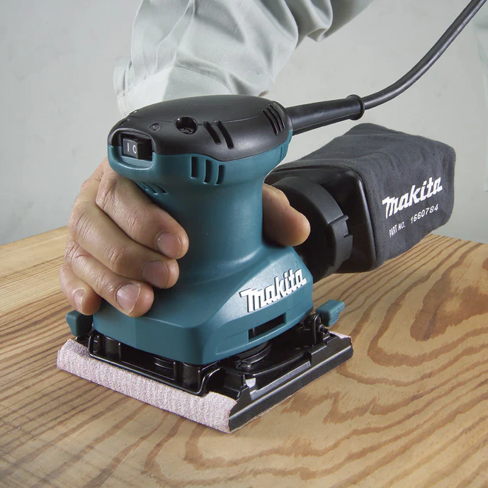 Makita 1/4 Sheet Finishing Sander - Image 3