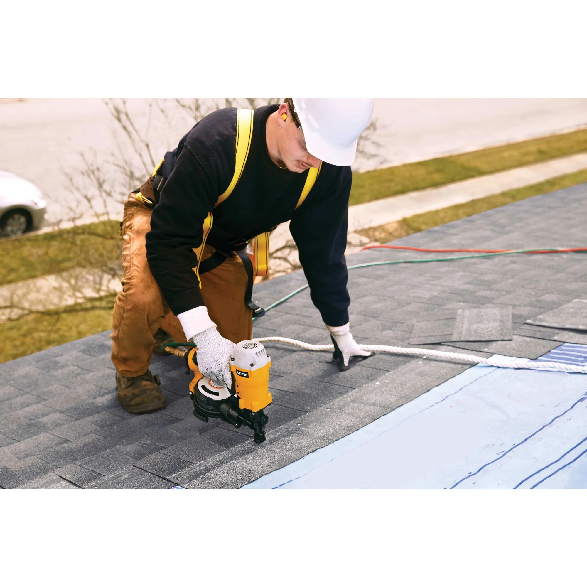 Bostitch 15-Degree Pneumatic Coil Roofing Nailer - Image 5