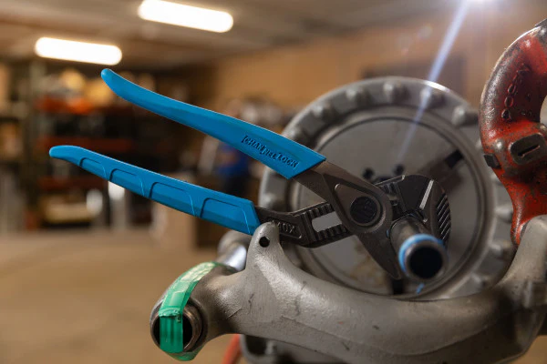 Channellock SpeedGrip Straight Tongue & Groove Pliers - Image 15
