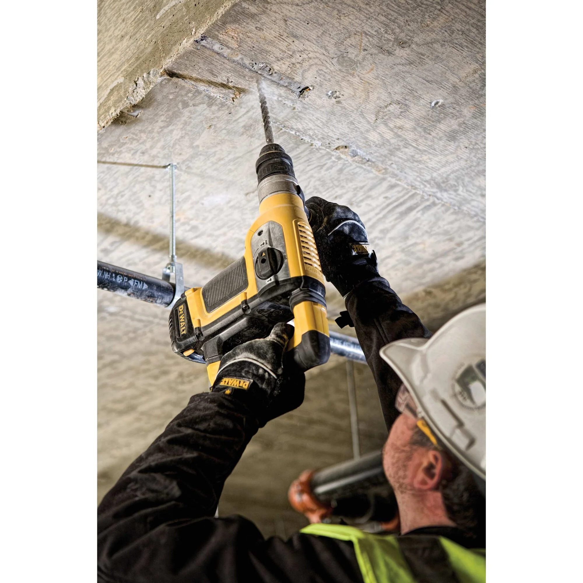 DeWalt 1-1/8" SDS Plus Combination Hammer w/ Shocks & E-Clutch - Image 3