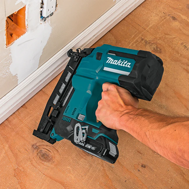 Makita 18V LXT 16G Cordless Framing Nailer - Tool Only - Image 4