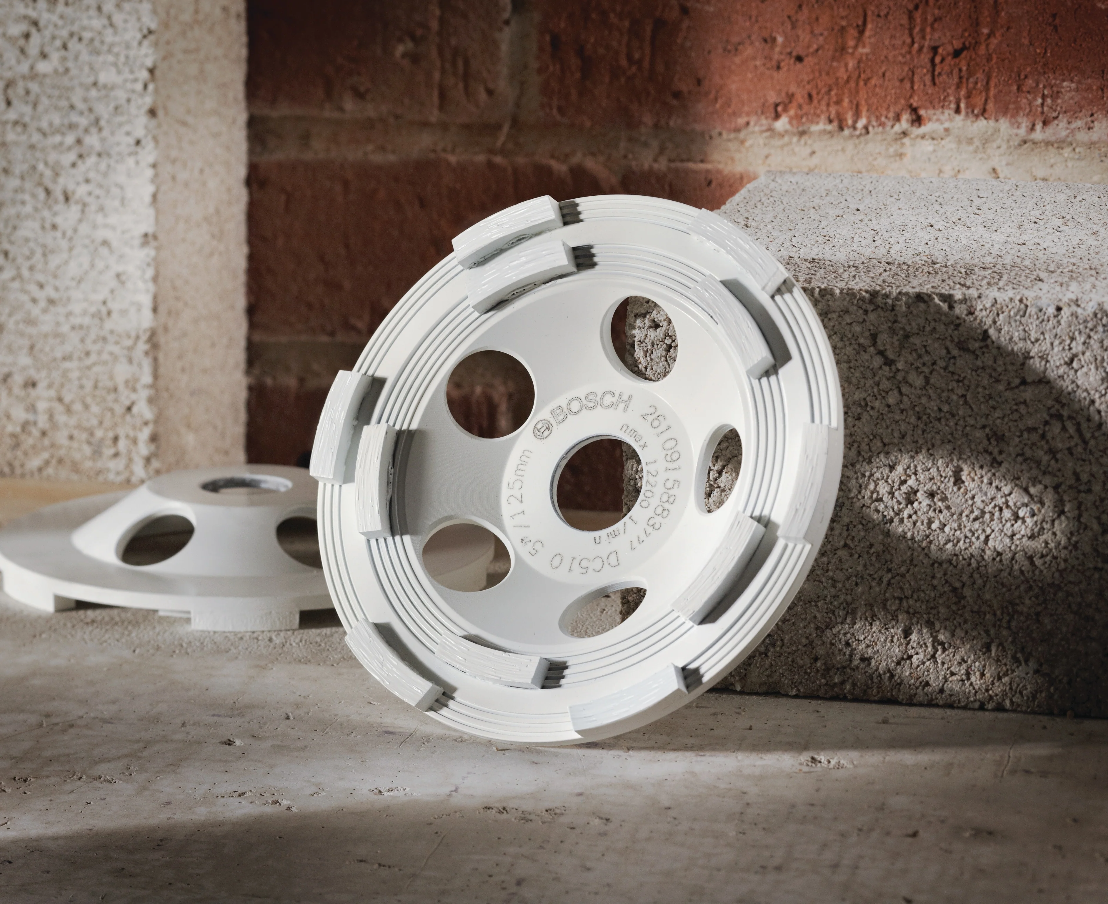 Bosch 7" Turbo Row Diamond Cup Wheel - Image 2