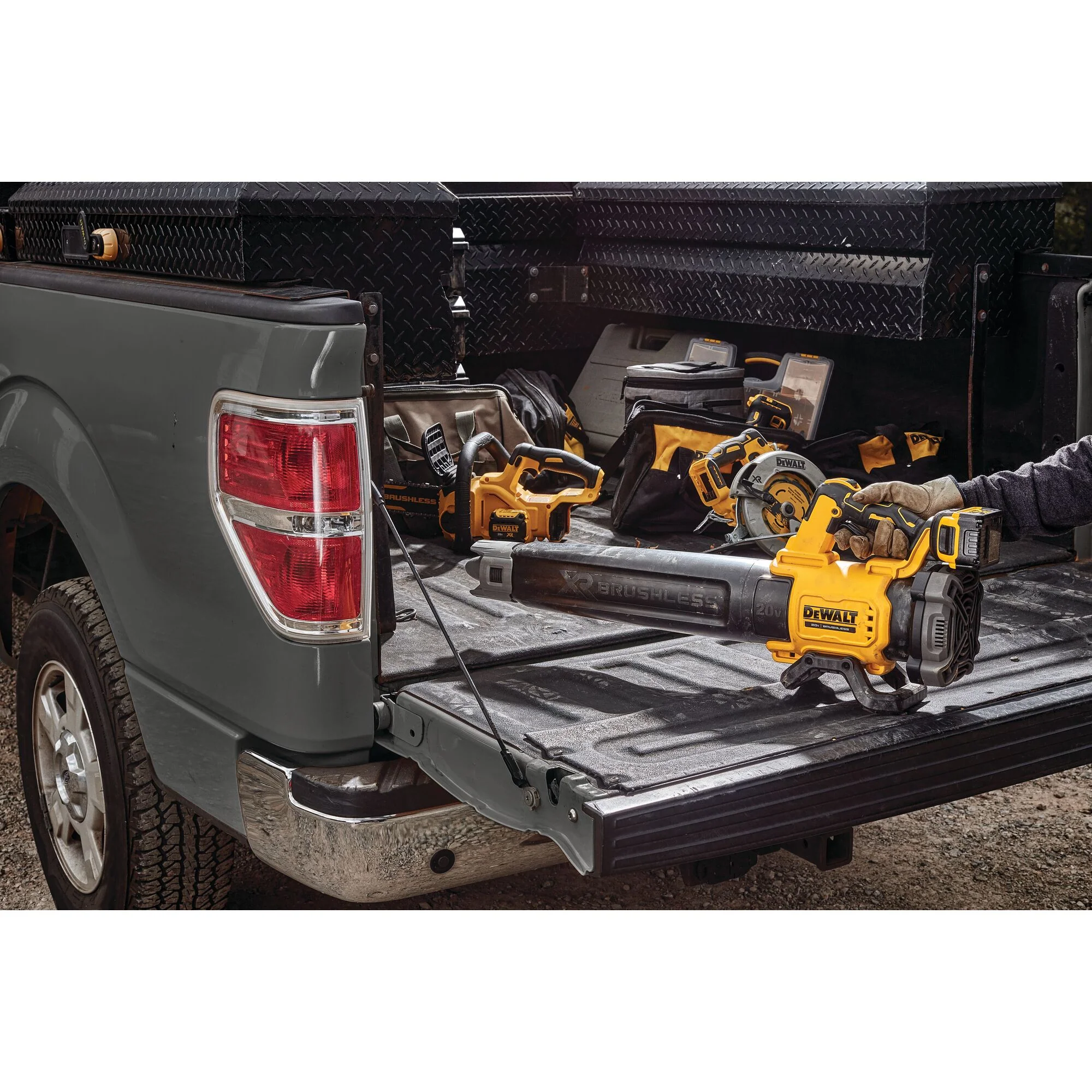 DeWalt 20V MAX XR® Brushless Cordless Handheld Blower Kit - Image 15