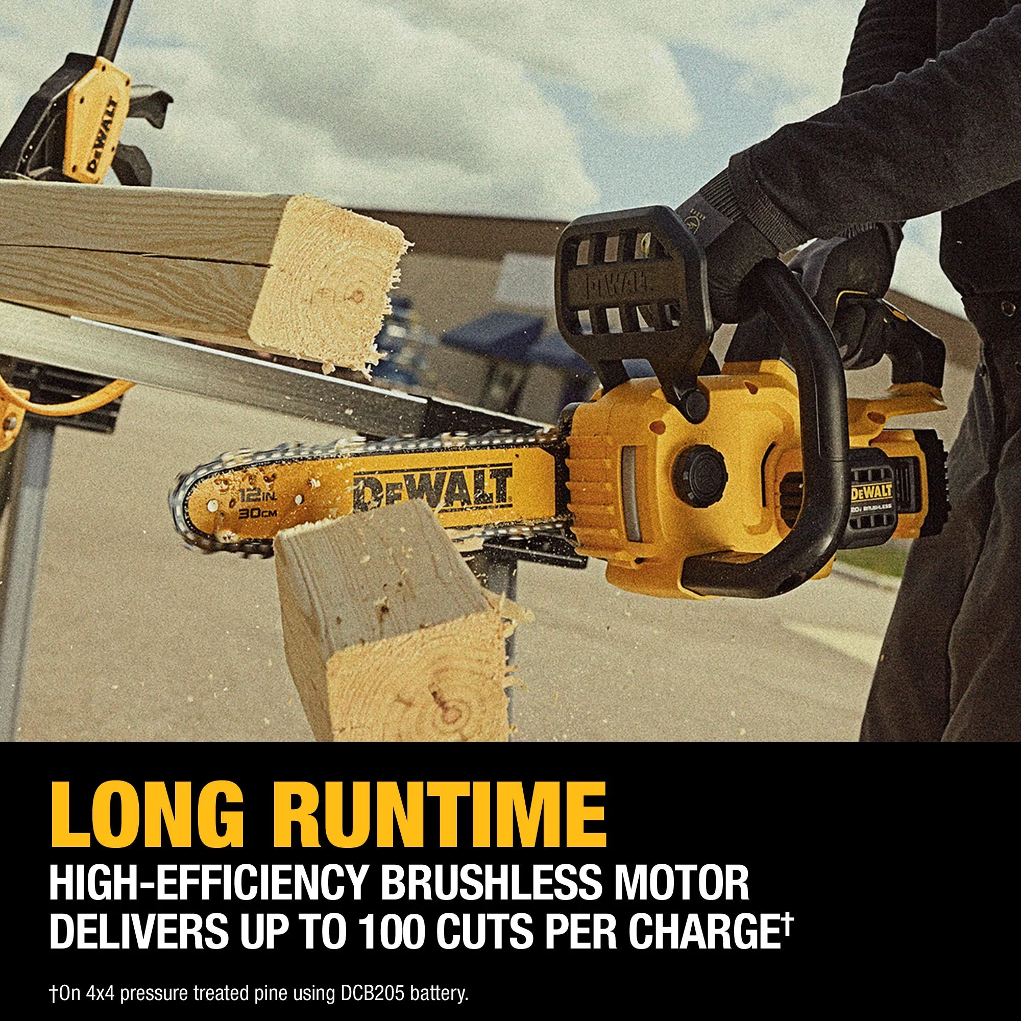 DeWalt 20V MAX 12" Li-ion Brushless Chainsaw Kit - Image 7