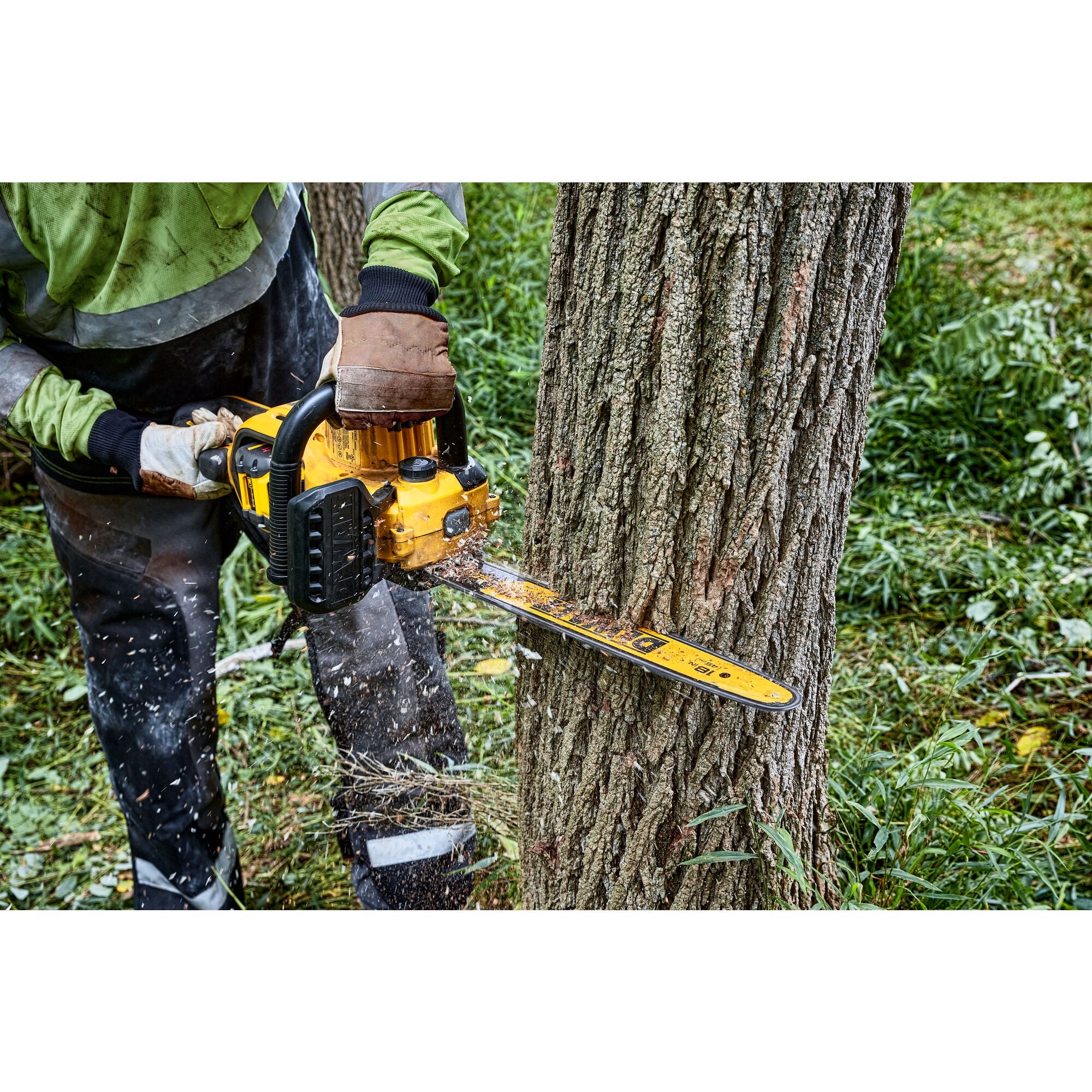 DeWalt 60V MAX Brushless Cordless 18" Chainsaw - Tool Only - Image 6