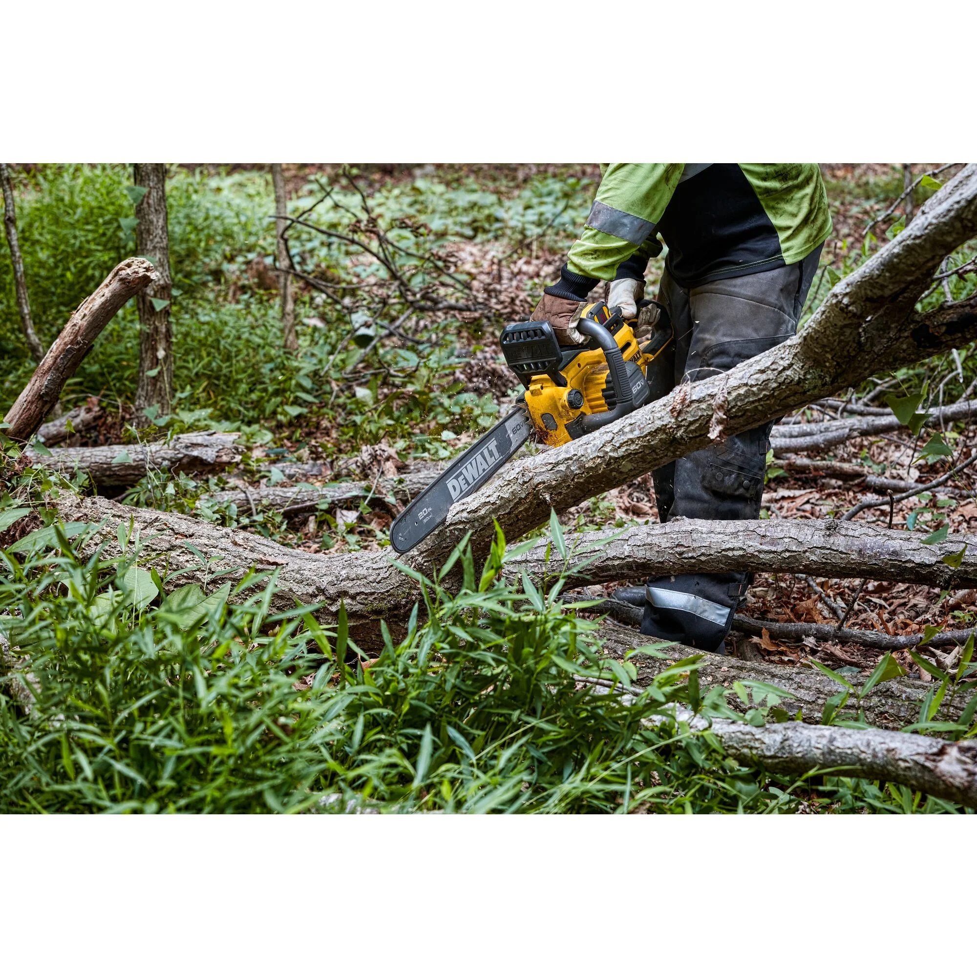 DeWalt 60V MAX Brushless Cordless 20" Chainsaw - Tool Only - Image 11