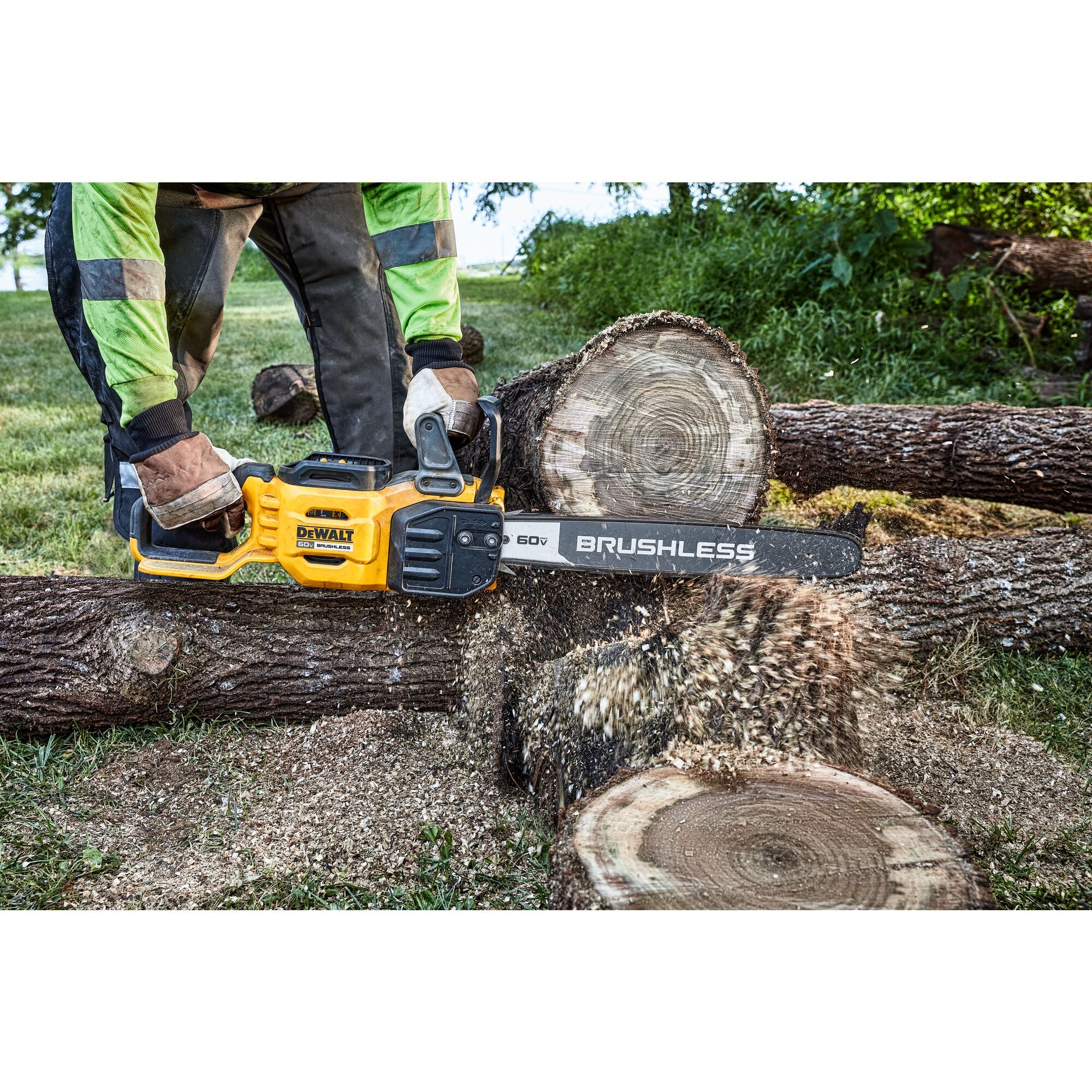 DeWalt 60V MAX Brushless Cordless 20" Chainsaw - Tool Only - Image 14