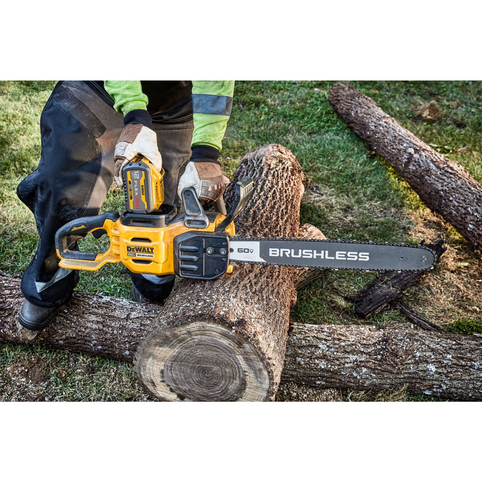 DeWalt 60V MAX Brushless Cordless 20" Chainsaw - Tool Only - Image 17