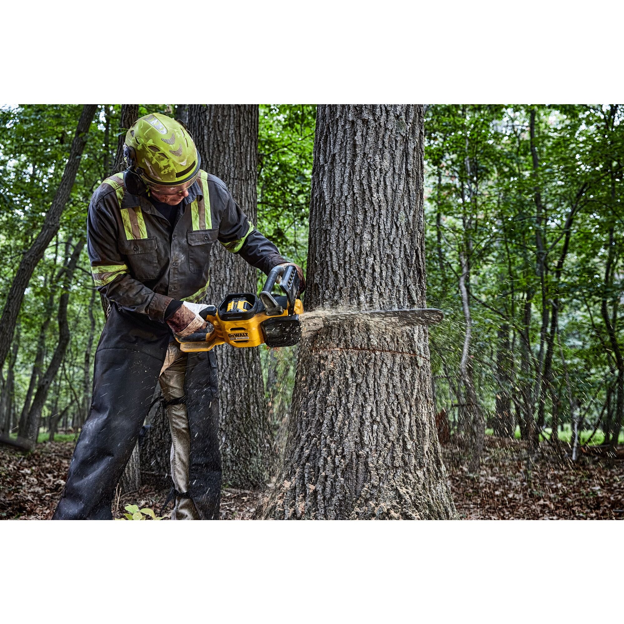 DeWalt 60V MAX Brushless Cordless 20" Chainsaw - Tool Only - Image 8