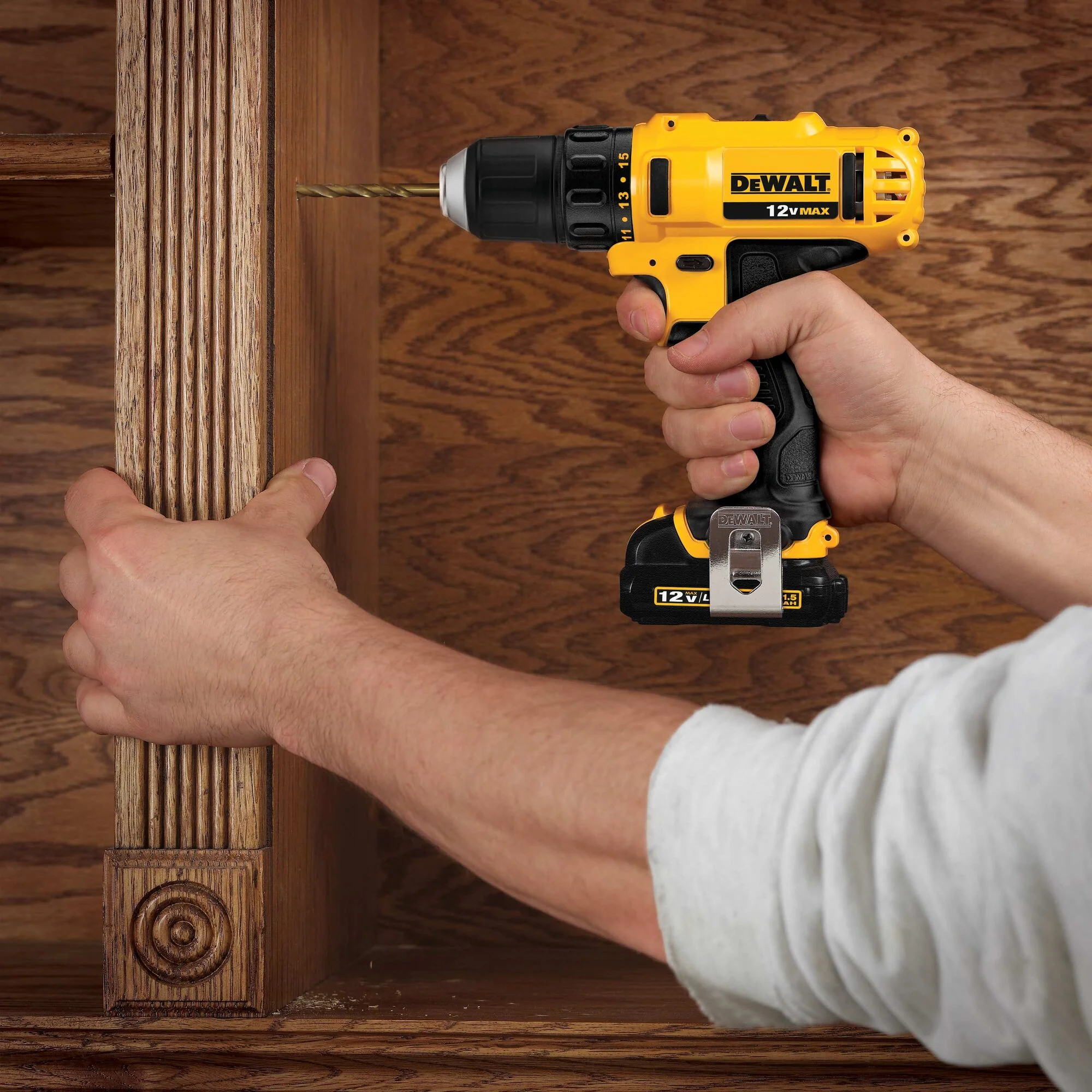 DeWalt 12V MAX 3/8" Drill/Driver Kit - Image 9