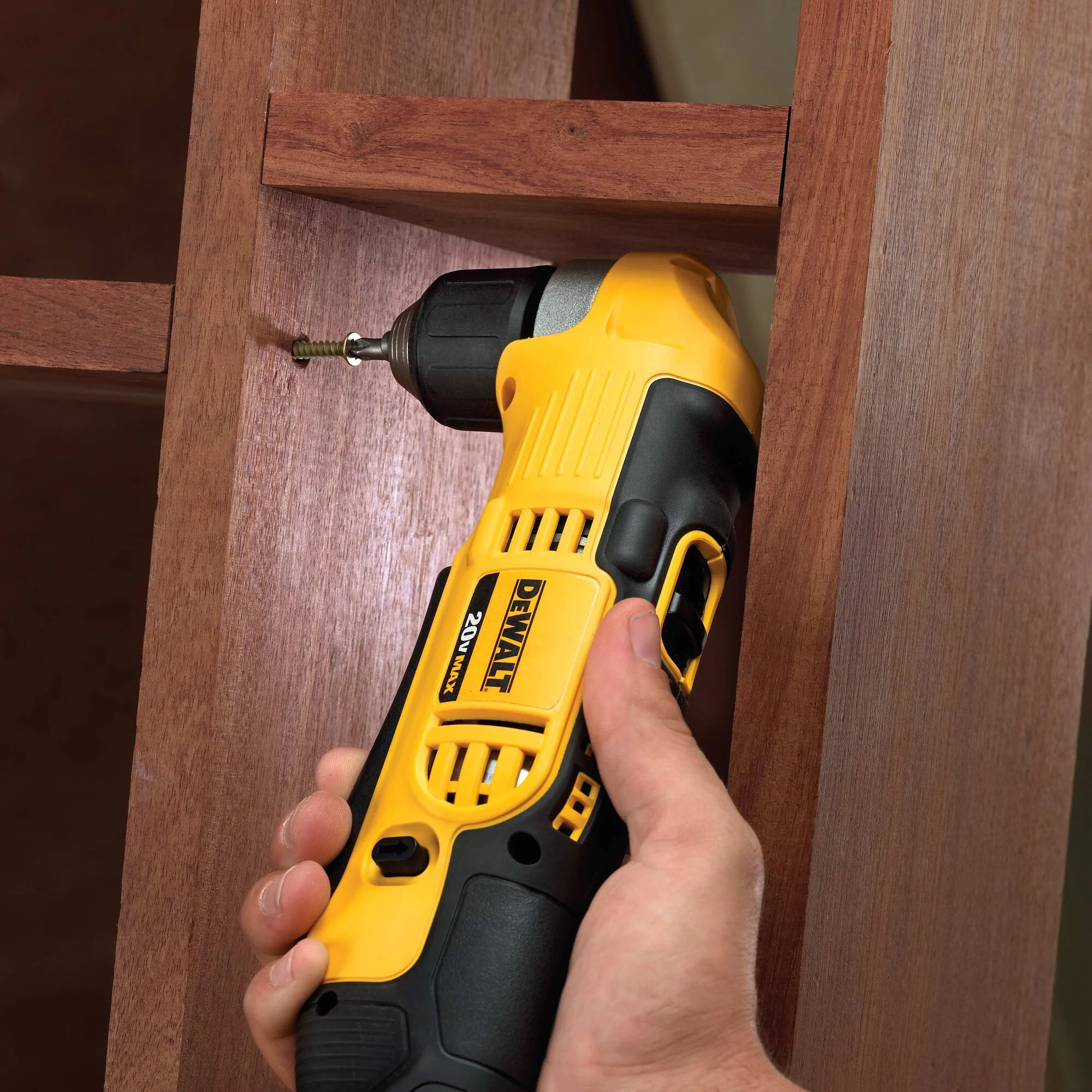 DeWalt 20V MAX 3/8" Right Angle Drill Kit - Image 11