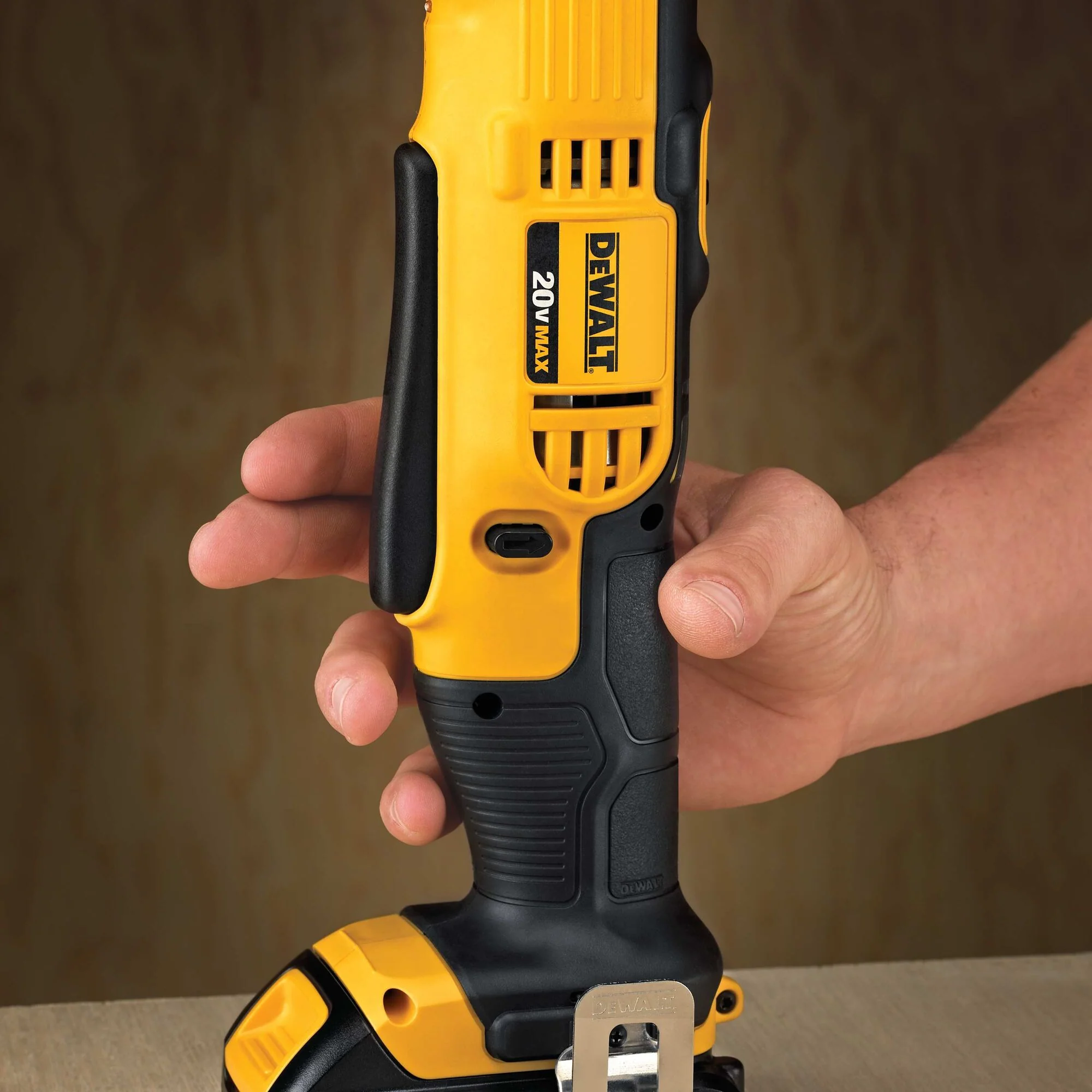 DeWalt 20V MAX 3/8" Right Angle Drill Kit - Image 7