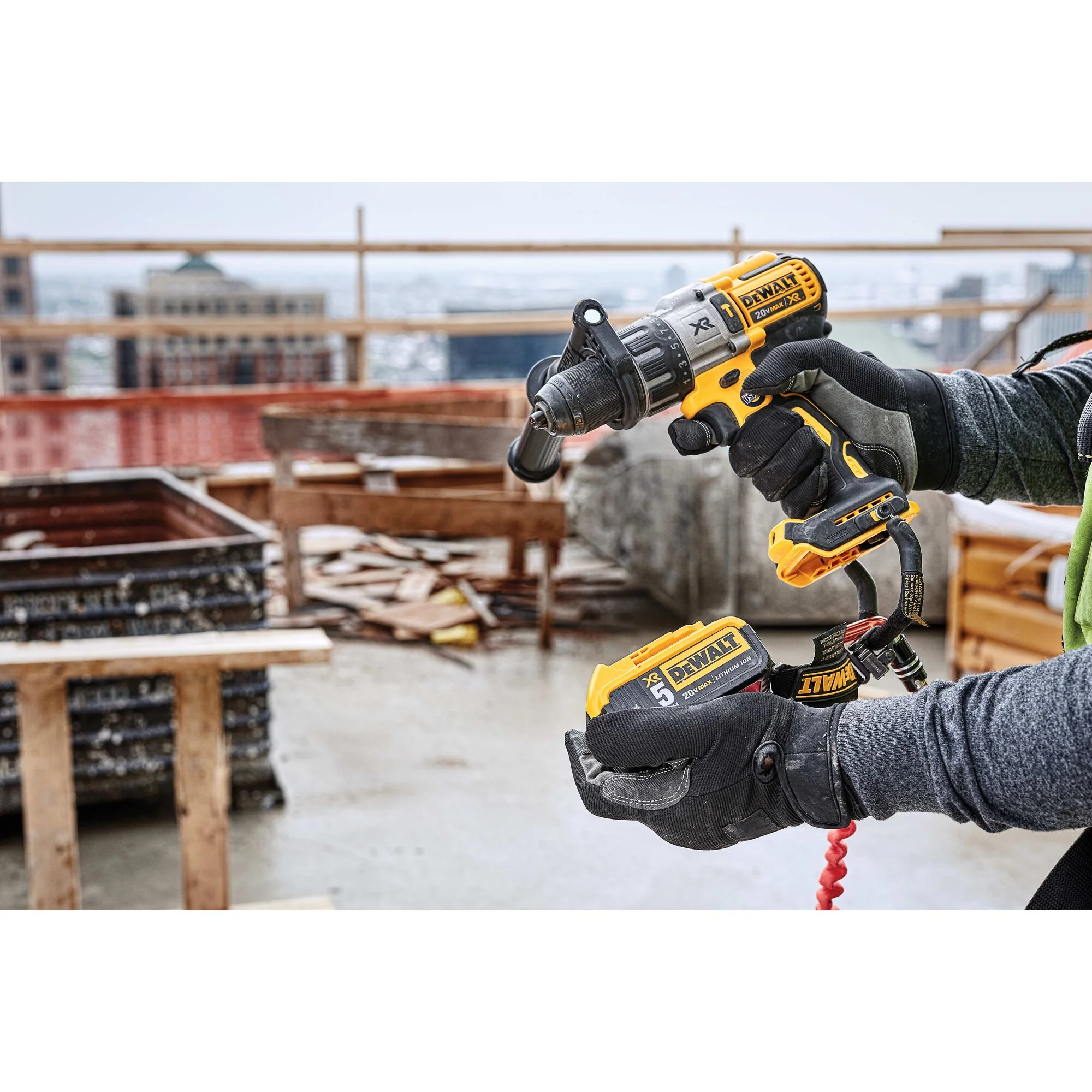 DeWalt 20V MAX XR® Cordless Brushless 3-Speed Hammer Drill/Driver Kit - Image 7
