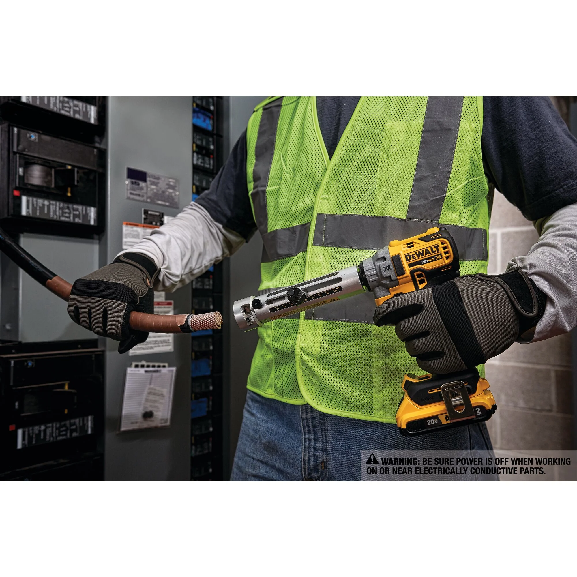 DeWalt 20V MAX XR® Cordless Cable Stripper Kit - Image 9