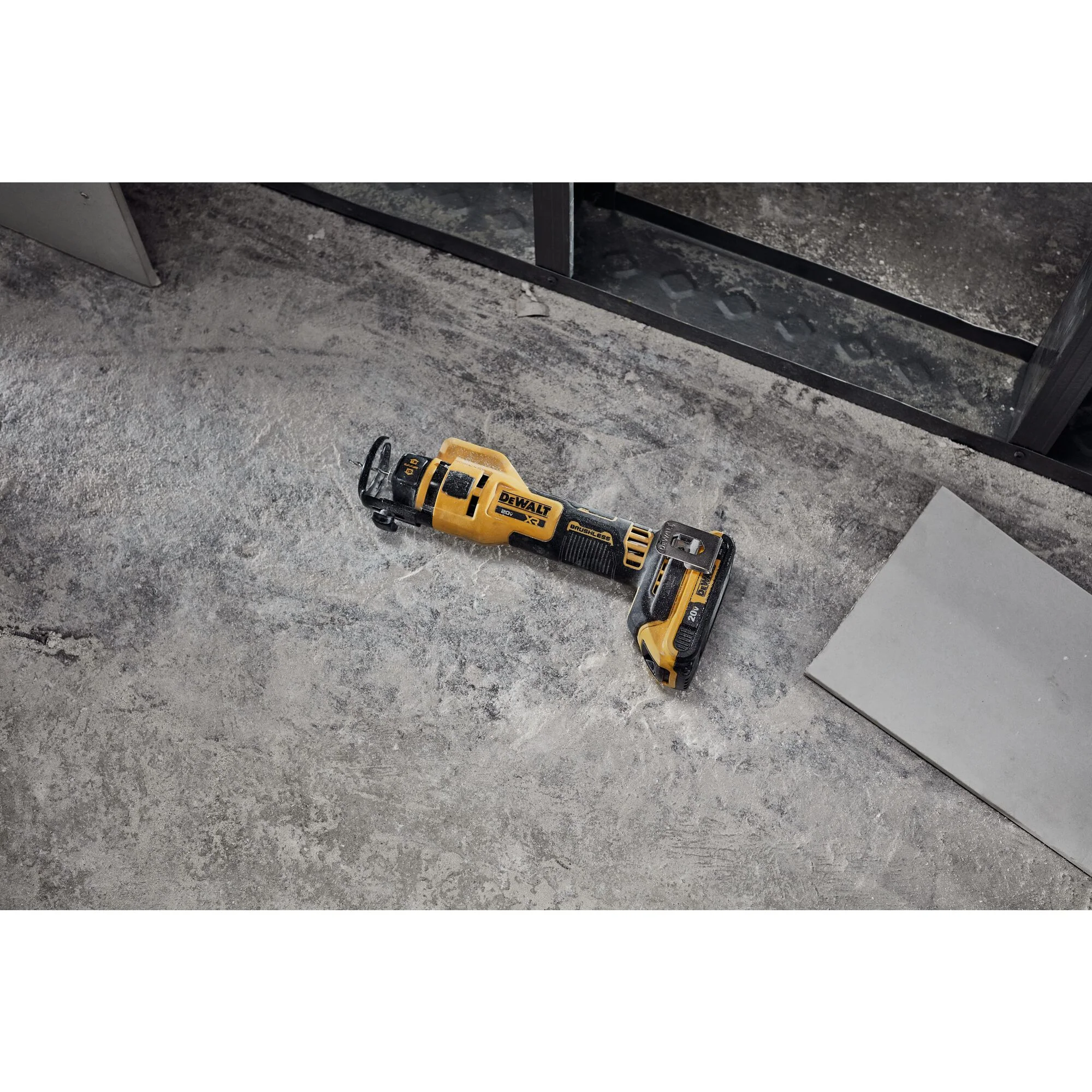 DeWalt 20V XR® Brushless Drywall Cut-Out Tool Kit - Image 20