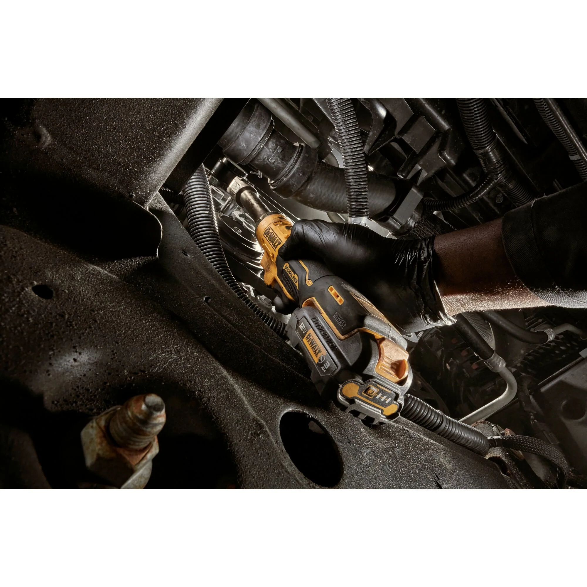 DeWalt XTREMEâ„¢ 12V MAX Brushless 3/8" Drive Extended Reach Ratchet - Tool Only - Image 4