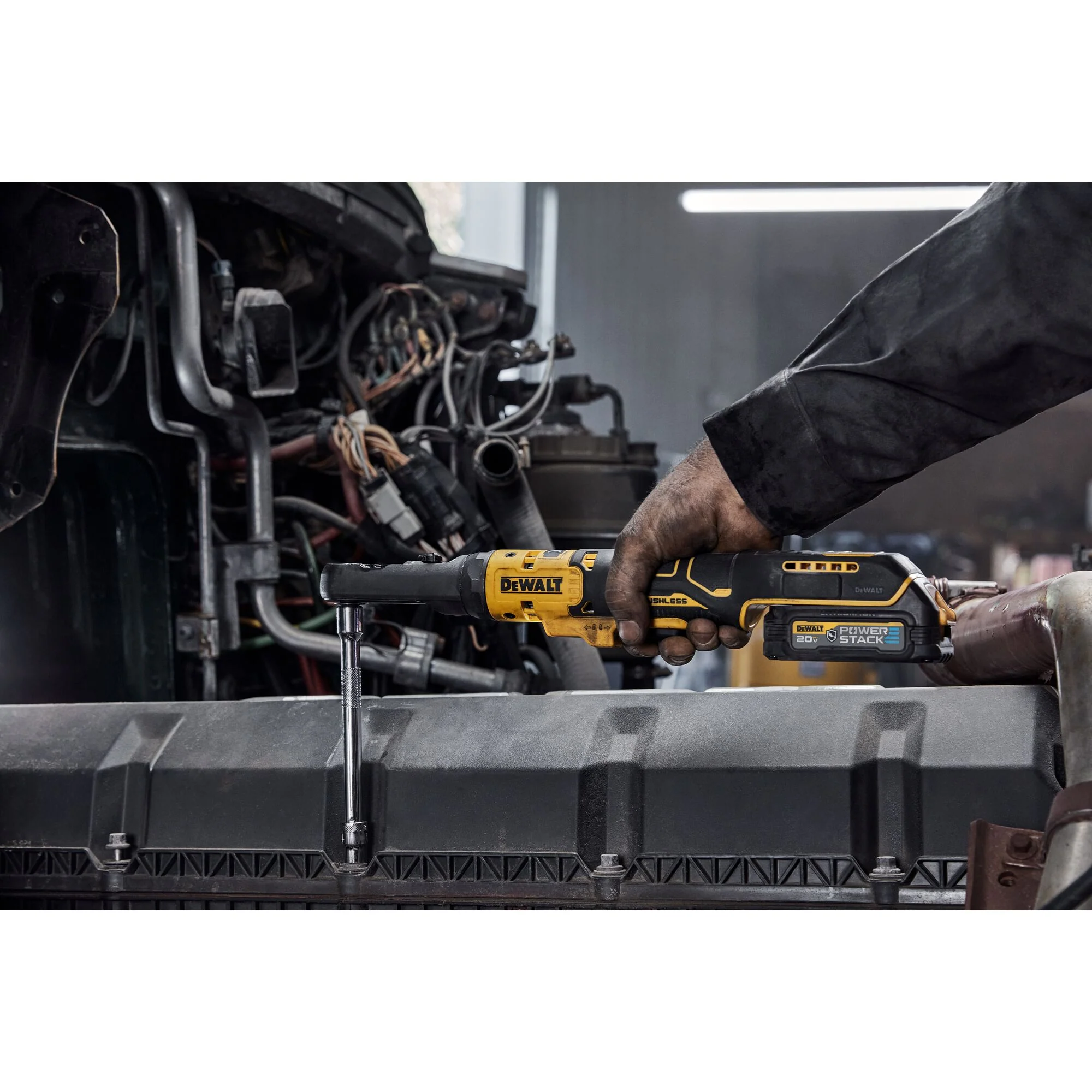DeWalt 20V XR® Variable Speed 3/8" - 1/2" Ratchet Wrench - Tool Only - Image 9