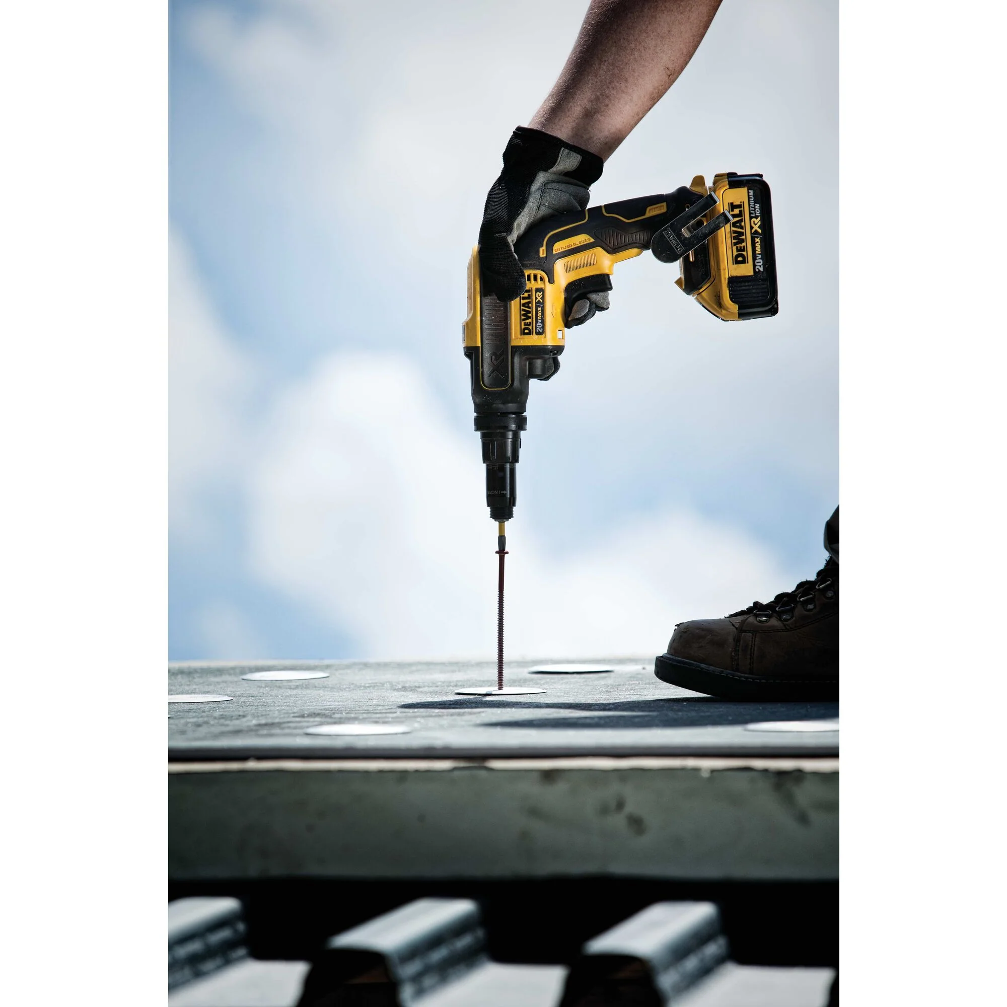 DeWalt 20V MAX XR® Versa-Clutch Adjustable Torque Screw Gun - Tool Only - Image 6