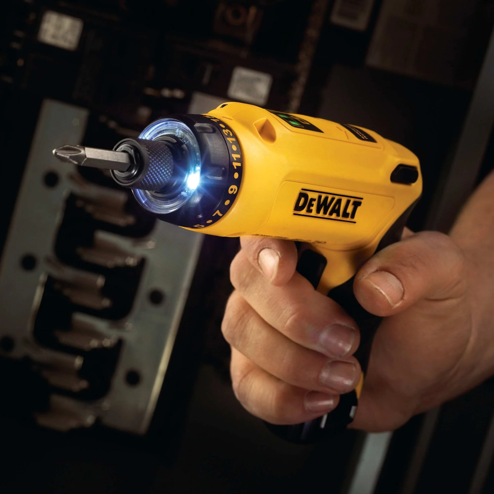 DeWalt 8V MAX Gyroscopic Screwdriver 2 Battery Kit - Image 11