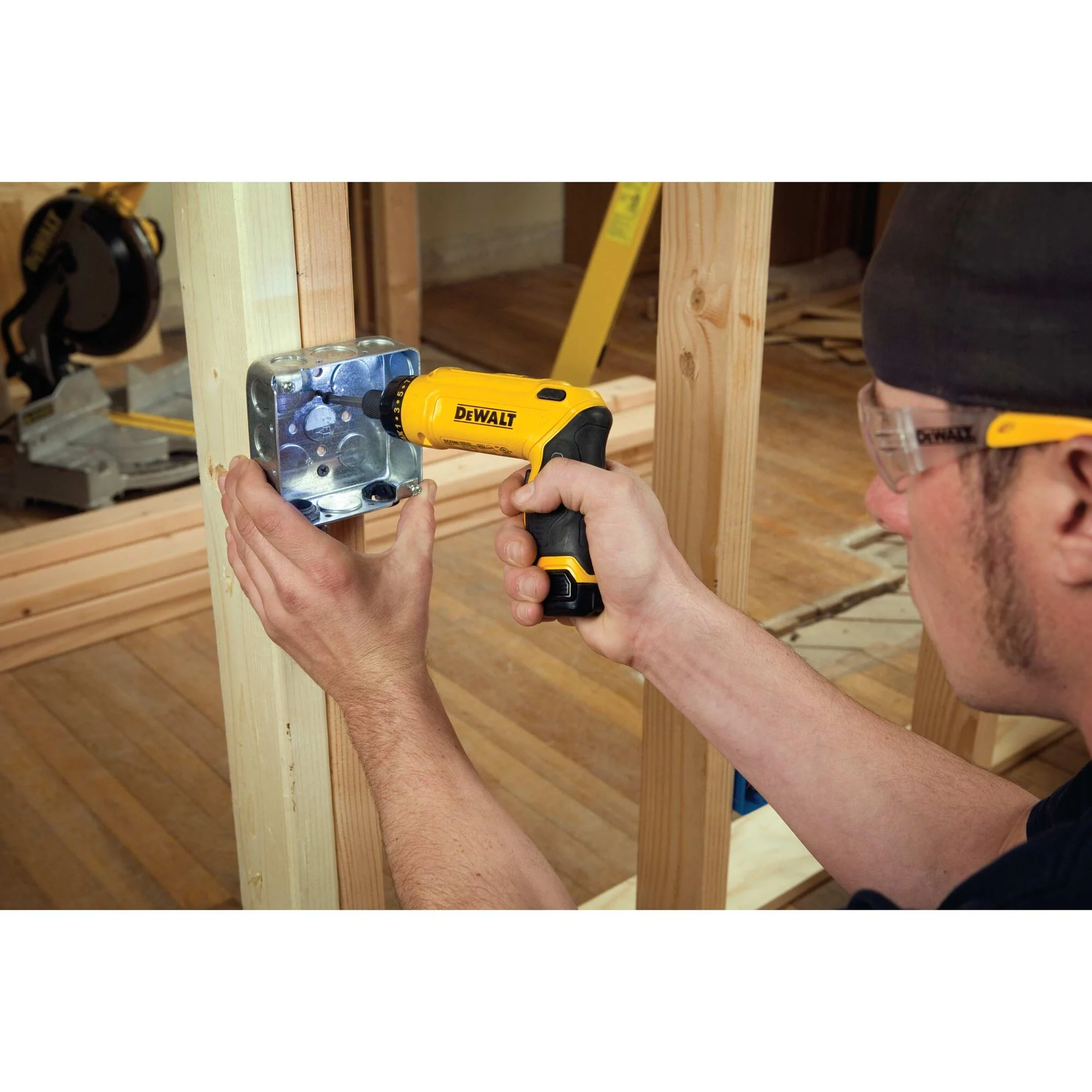 DeWalt 8V MAX Gyroscopic Screwdriver 2 Battery Kit - Image 17
