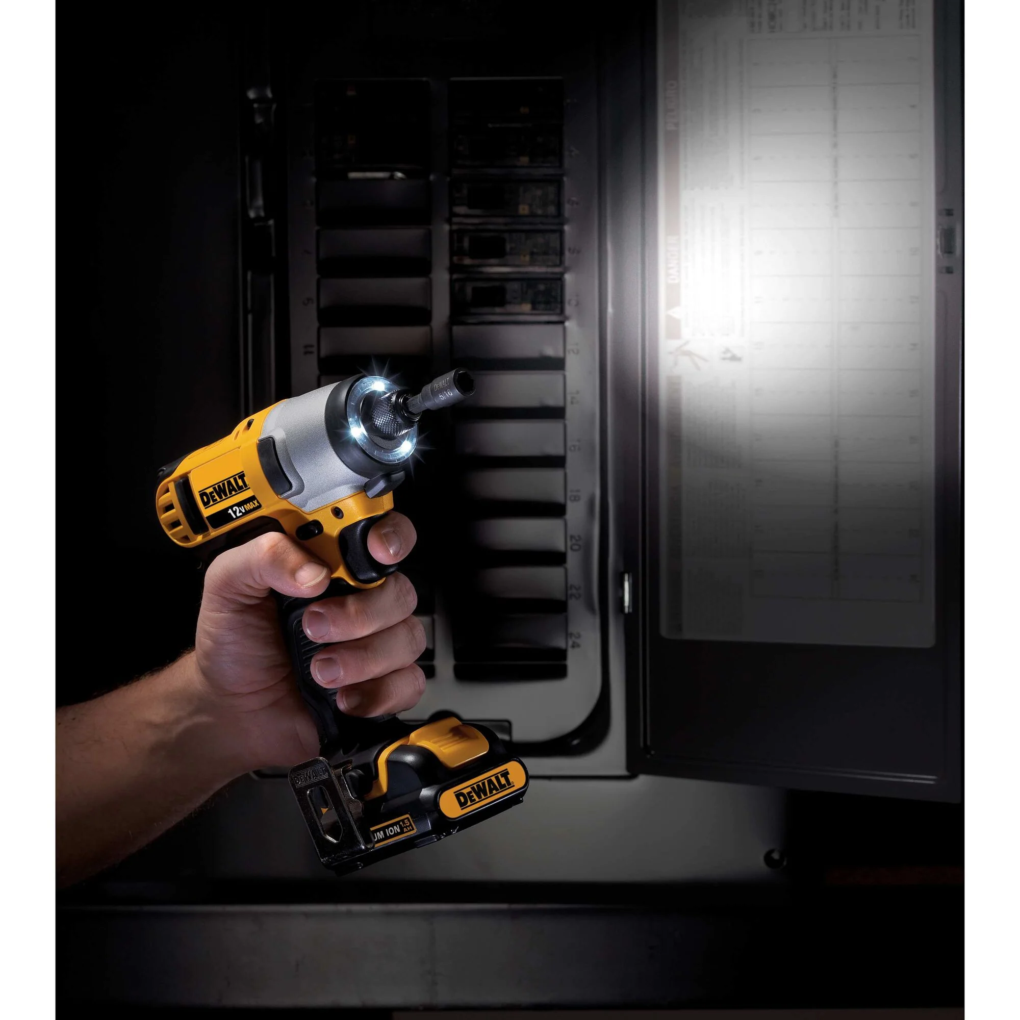 DeWalt 12V MAX 1/4" Impact Driver Kit - Image 4
