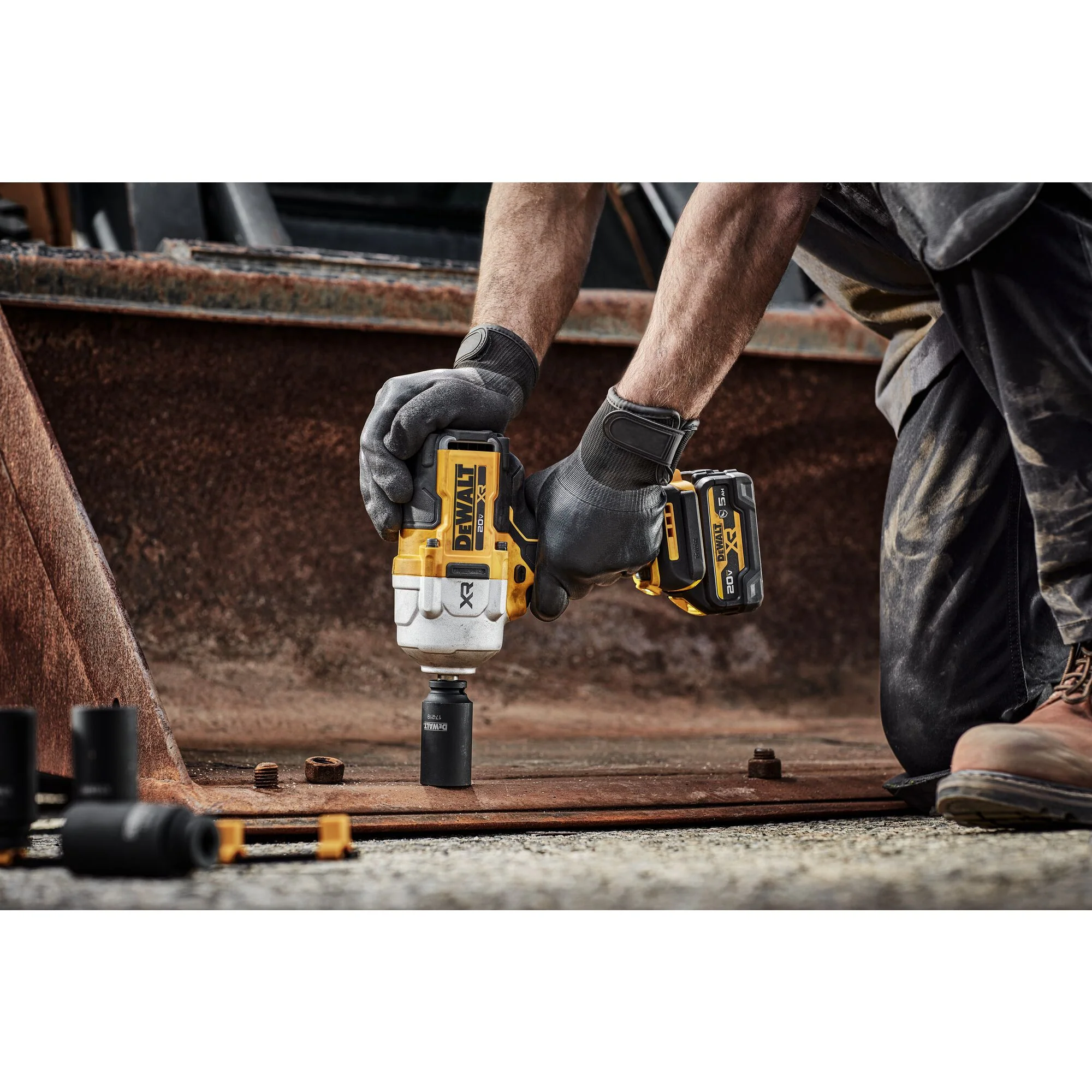 DeWalt 20V MAX XR 1/2" High Torque Impact Wrench w/ Hog Ring Anvil Kit - Image 8