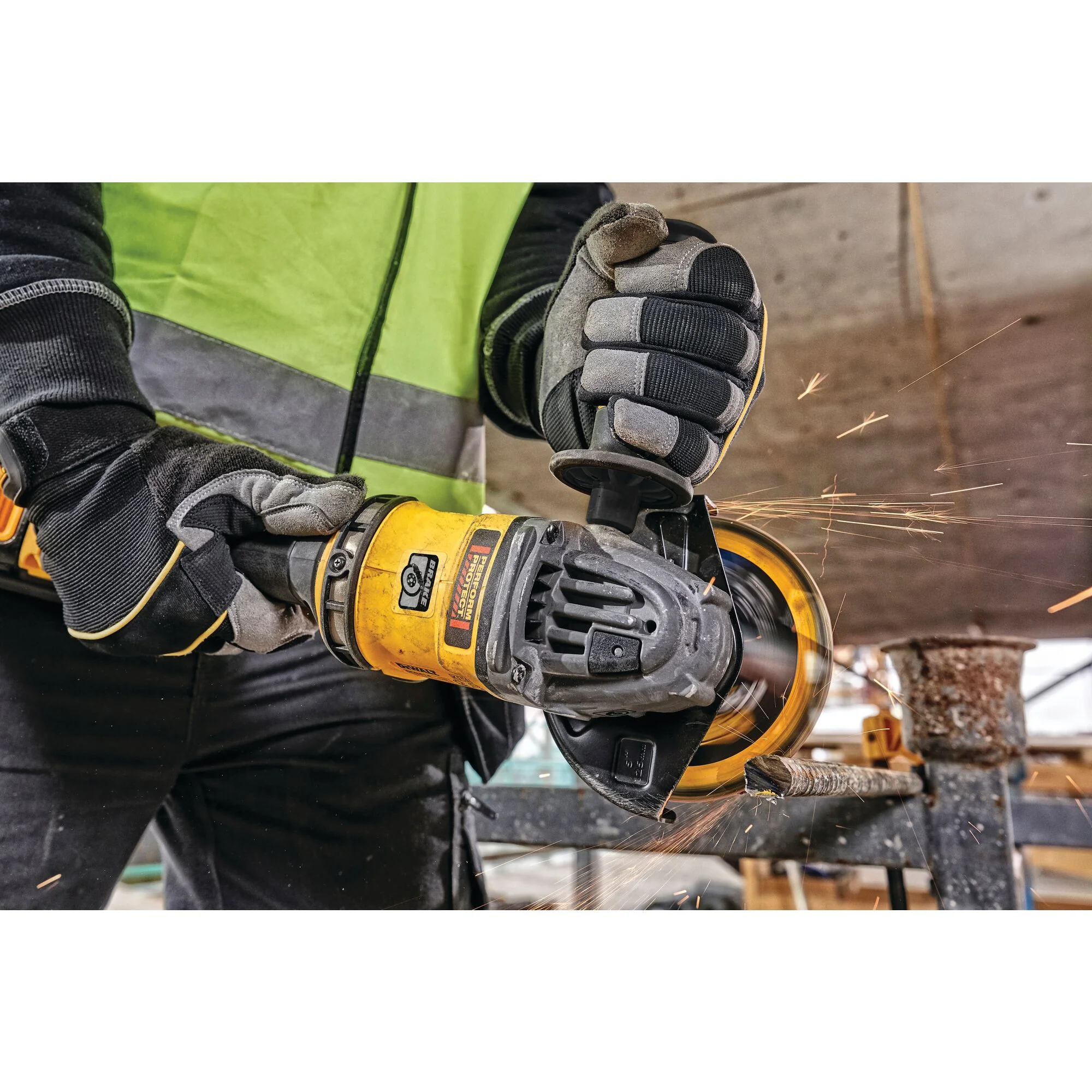 DeWalt 60V MAX FLEXVOLT® 4-1/2" - 6" Angle Grinder Kit w/ 2 Batteries - Image 14