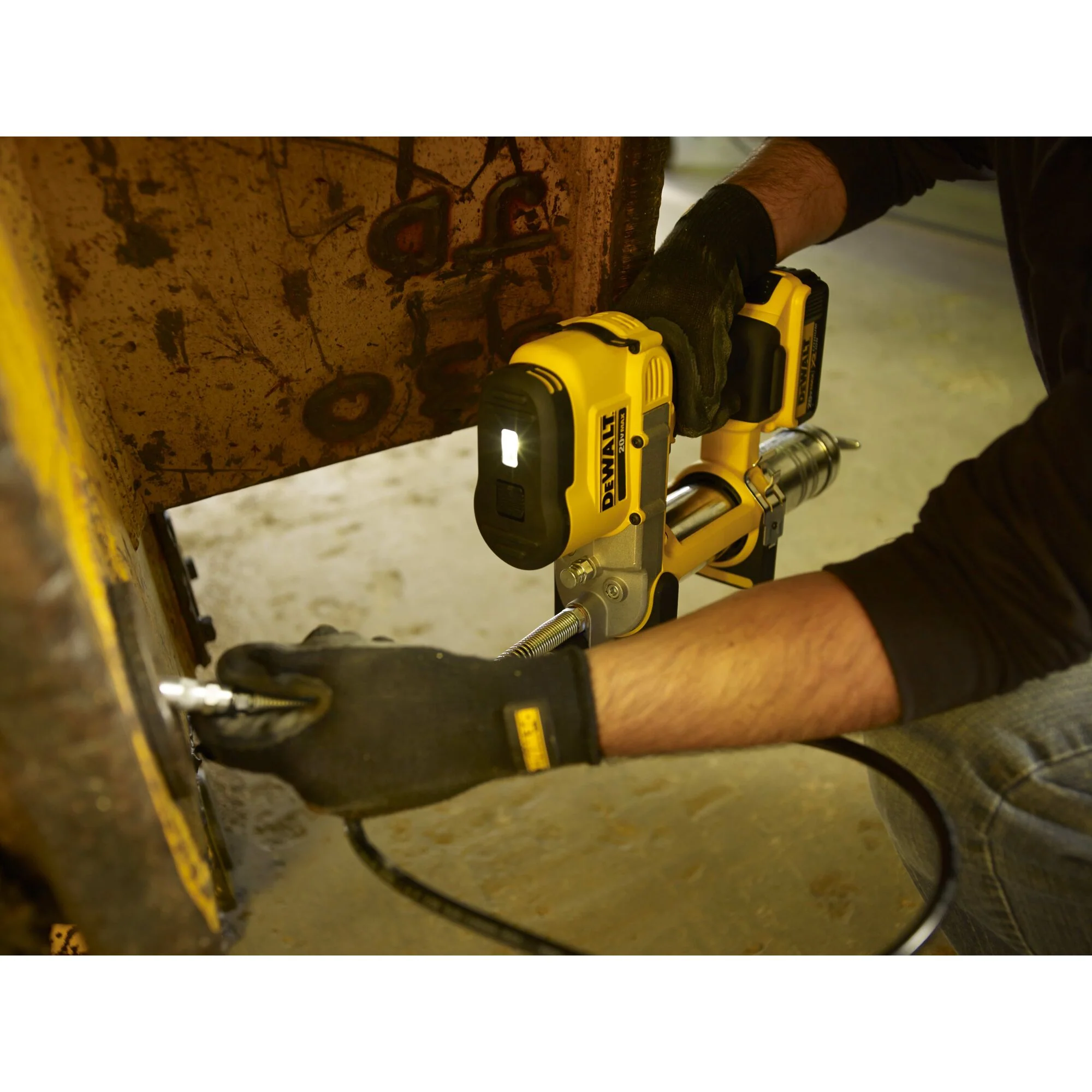 DeWalt 20V MAX Cordless Grease Gun Kit - Image 18